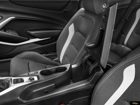 Used 2023 Chevrolet Camaro LT w/ Technology Package RWD image 12