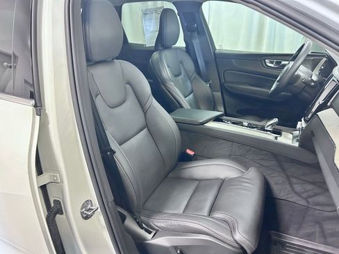 Used 2022 Volvo XC60 T8 Inscription w/ Advanced Package AWD/4WD image 22
