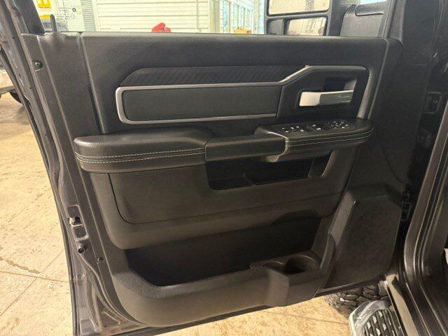 Used 2025 RAM 2500 Big Horn AWD/4WD image 42