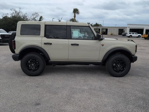 New 2026 Ford Bronco Badlands AWD/4WD image 2