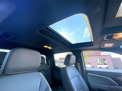 Used 2024 Chevrolet Colorado ZR2 w/ ZR2 Convenience Package III image 22