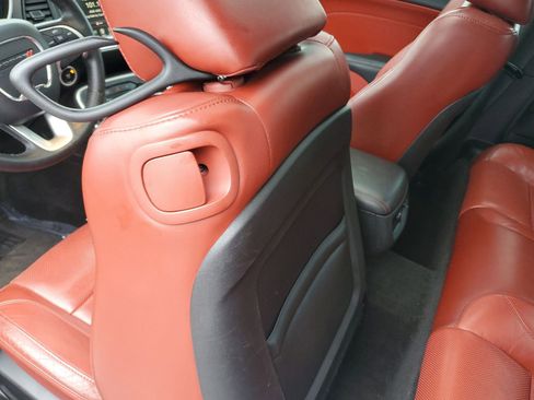 Used 2015 Dodge Challenger R/T Plus RWD image 9
