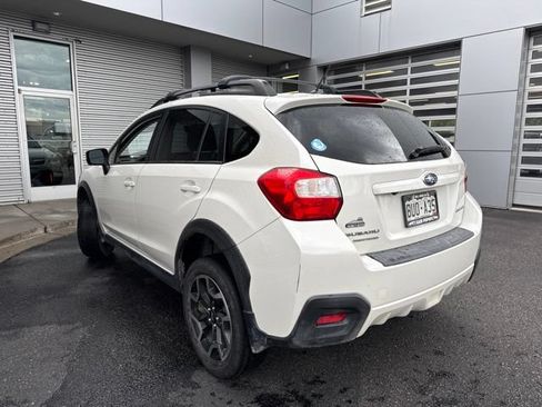 Used 2017 Subaru Crosstrek 2.0i Premium w/ Moonroof Package AWD/4WD image 4