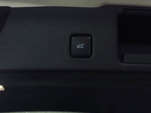 Used 2025 Ford Escape ST-Line w/ Tech Pack #1 image 9