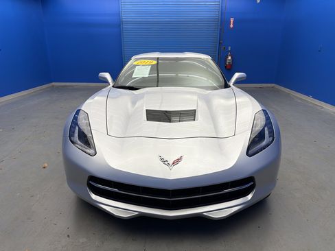 Used 2019 Chevrolet Corvette Stingray Coupe w/ 1LT image 3