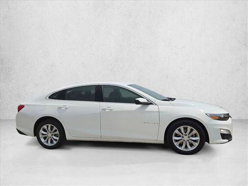 Used 2025 Chevrolet Malibu LT FWD image 4