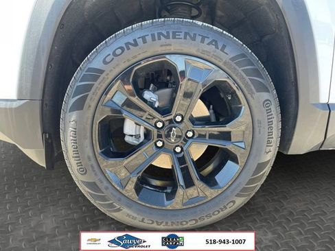Used 2025 Chevrolet Equinox LT w/ Midnight Edition AWD/4WD image 9