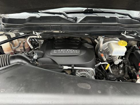 Used 2024 RAM 2500 Big Horn AWD/4WD image 32