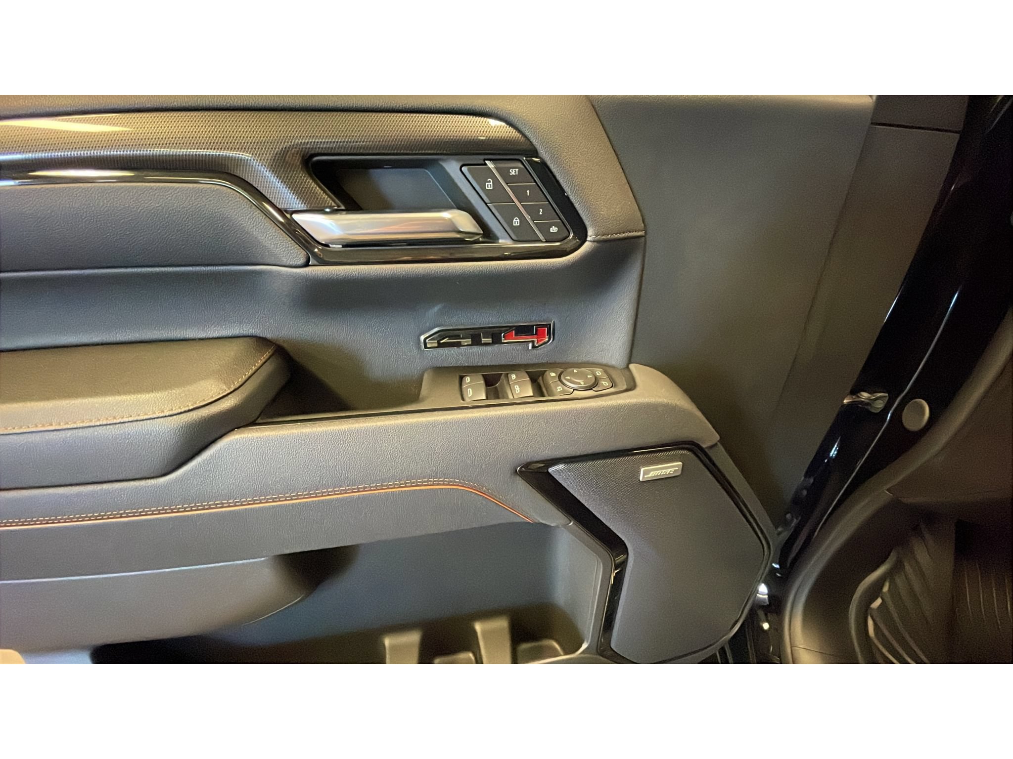 Certified 2026 GMC Sierra 1500 AT4 w/ Technology Package AWD/4WD image 9