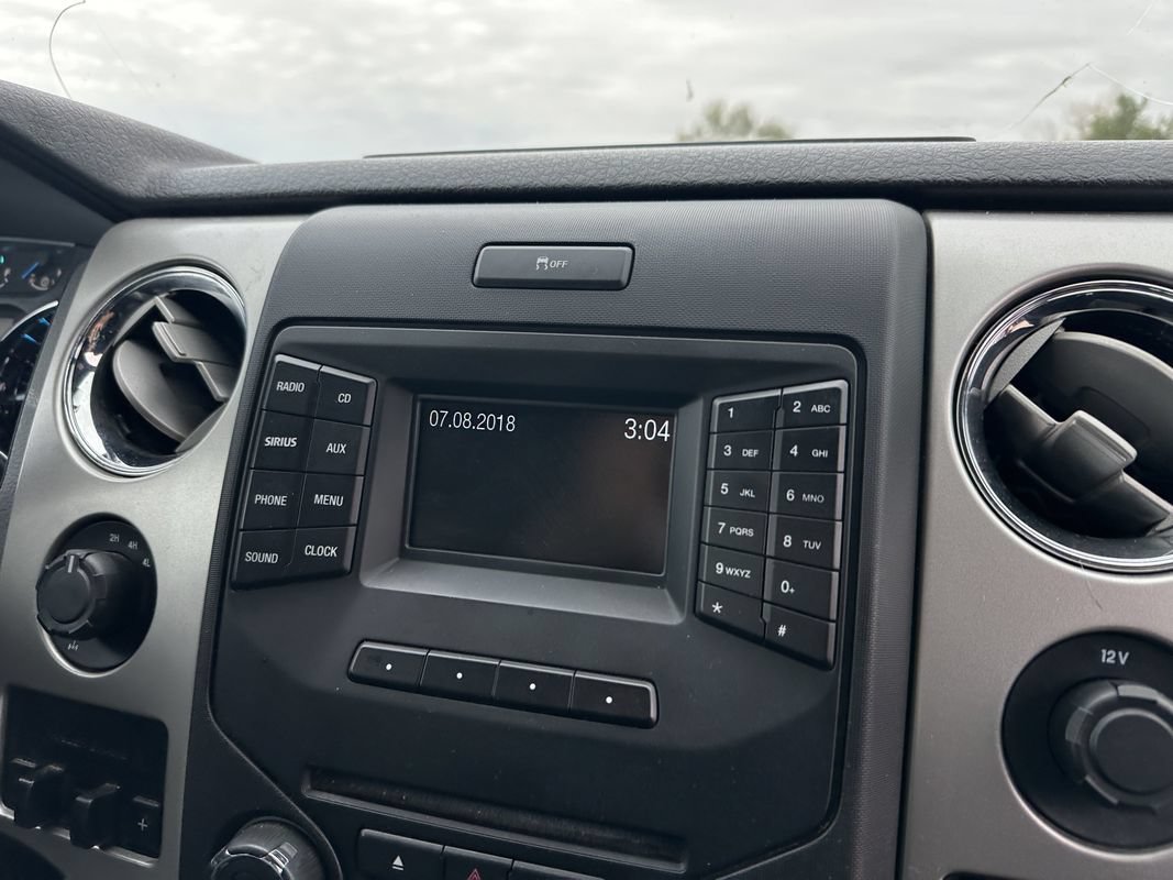 Used 2014 Ford F150 XLT w/ Equipment Group 302A Luxury AWD/4WD image 19