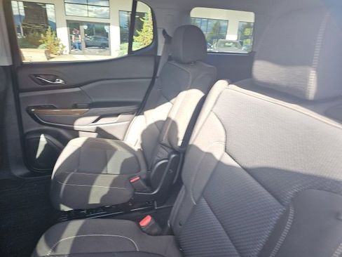 Used 2023 GMC Acadia SLE w/ Driver Convenience Package image 9