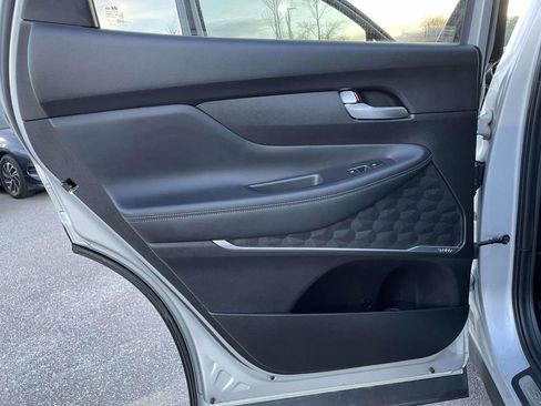 Used 2019 Hyundai Santa Fe Ultimate w/ Cargo Package image 2