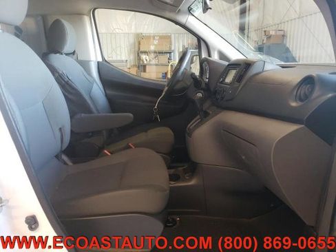 Used 2017 Nissan NV200 SV w/ Technology Package image 6