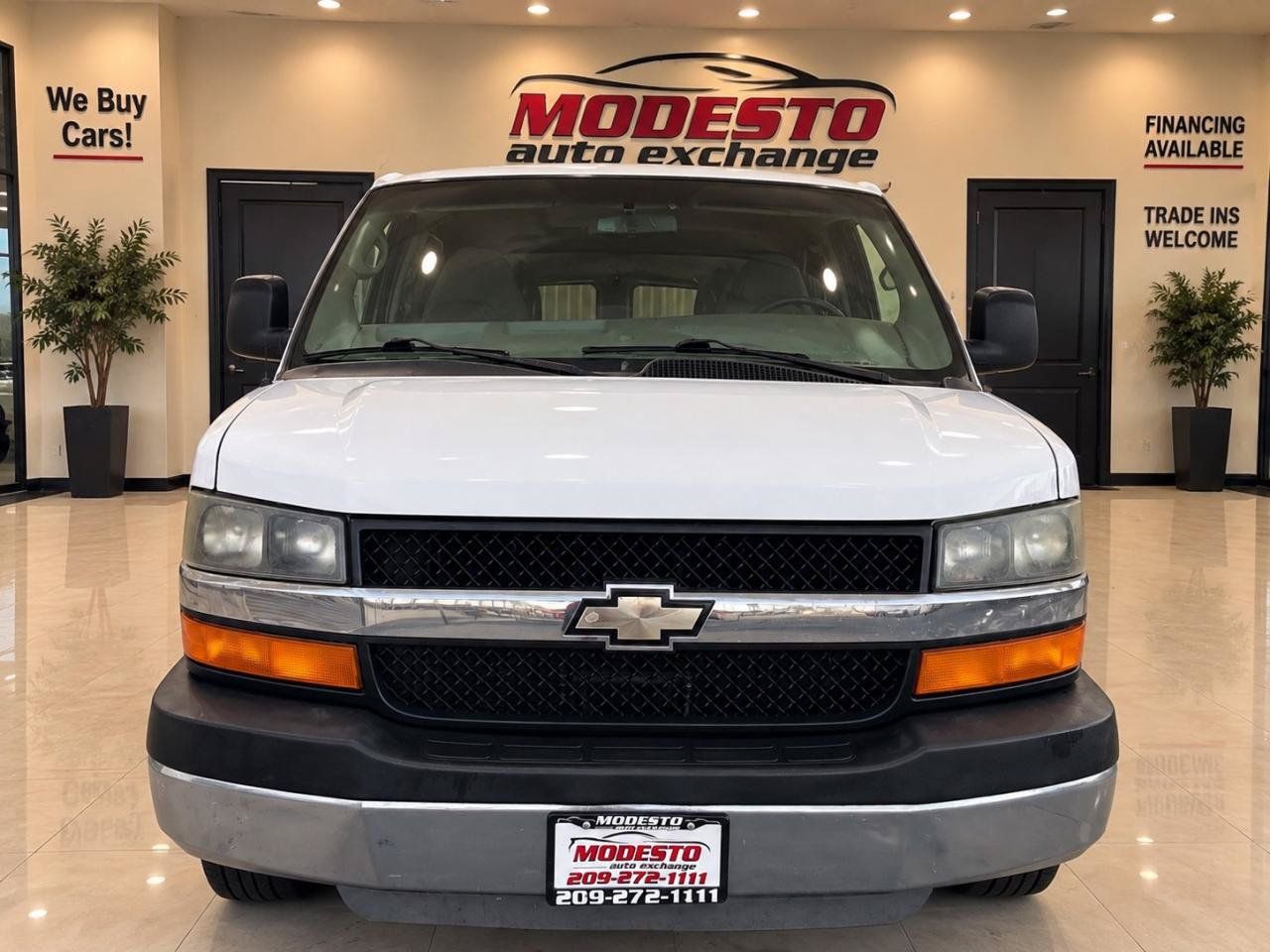 Used 2010 Chevrolet Express 3500 LT w/ LT Preferred Equipment Group RWD image 9