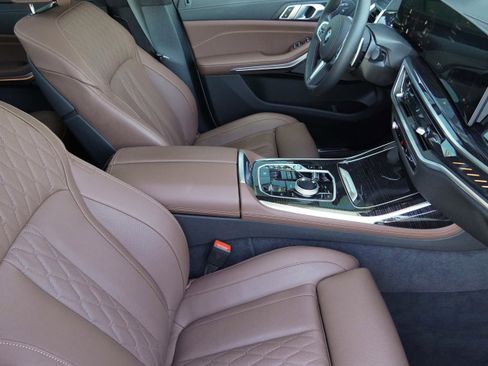 Certified 2026 BMW X7 M60i AWD/4WD image 12