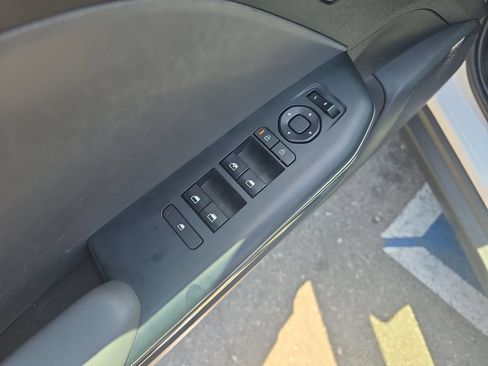 Used 2025 Kia K4 FWD image 11