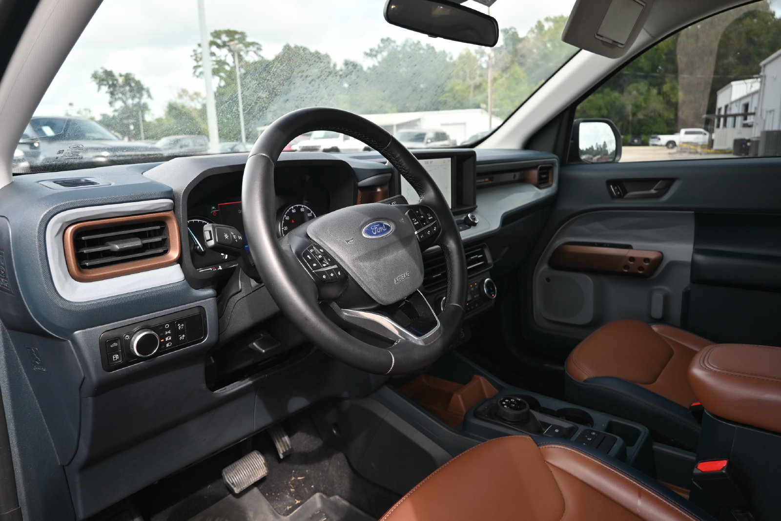 Used 2024 Ford Maverick Lariat FWD image 11