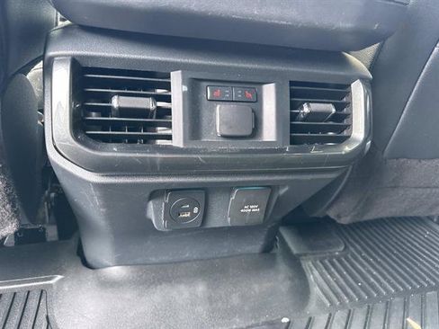 Used 2022 Ford F150 Lariat w/ Equipment Group 502A High AWD/4WD image 36