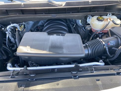 Used 2022 Chevrolet Tahoe Z71 w/ Z71 Off-Road Package image 14