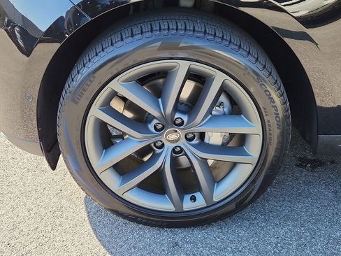 Used 2023 Land Rover Range Rover Sport SE image 9