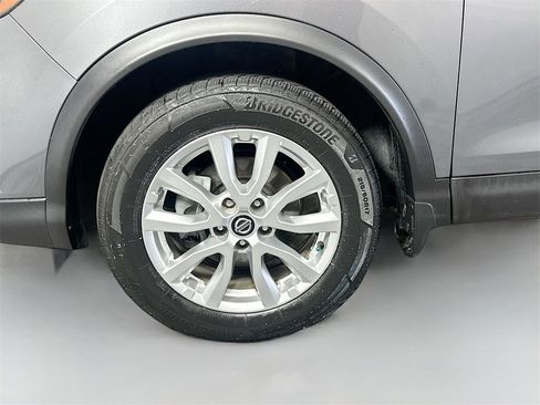 Used 2021 Nissan Rogue Sport SV w/ Technology Package image 29