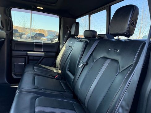 Used 2019 Ford F150 Platinum w/ Equipment Group 701A Luxury image 10