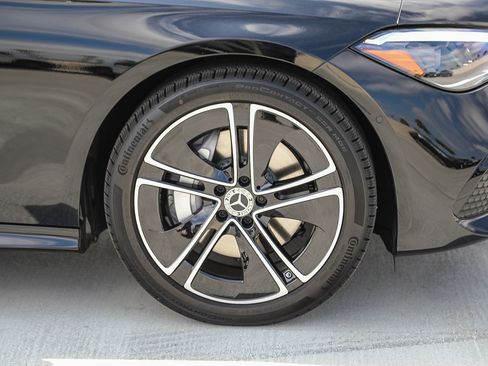 Used 2025 Mercedes-Benz CLE 300 4MATIC Coupe image 10
