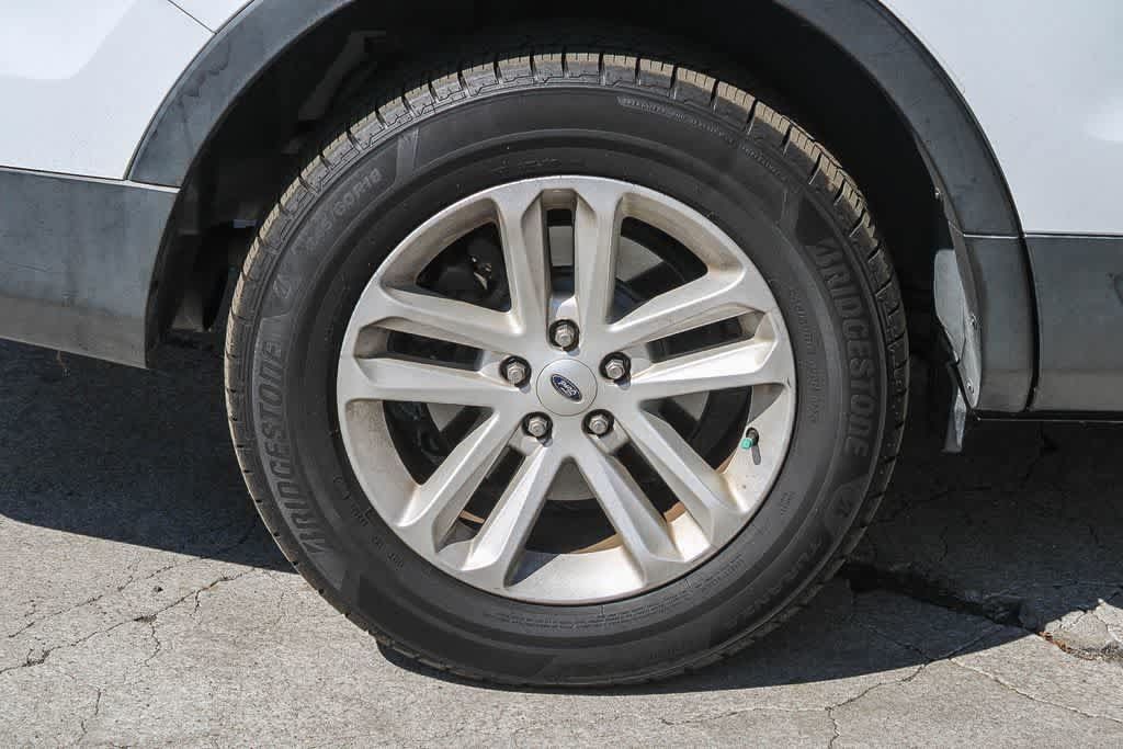 Used 2016 Ford Explorer FWD image 7