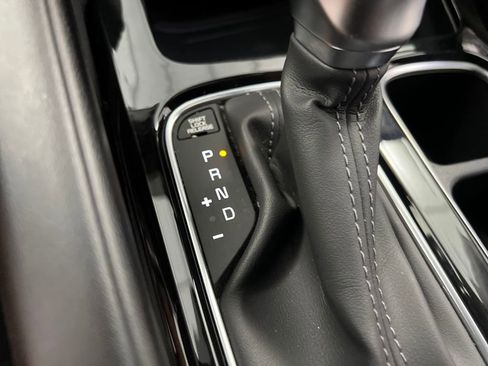 Used 2025 Kia Telluride S image 48