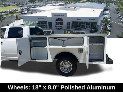 Used 2025 RAM 3500 Tradesman w/ Chrome Appearance Group AWD/4WD image 23