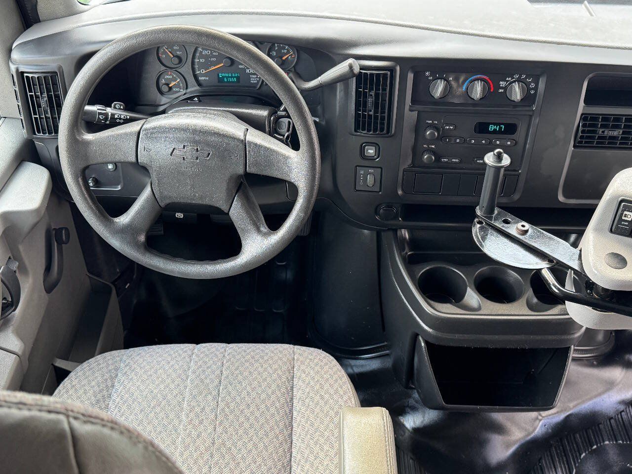 Used 2004 Chevrolet Express 3500 w/ School Bus Package RWD image 51