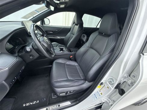 Used 2021 Toyota Venza XLE w/ Softex Package AWD/4WD image 19