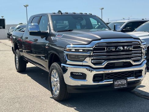 New 2026 RAM 2500 Laramie w/ Towing Technology Group AWD/4WD image 8