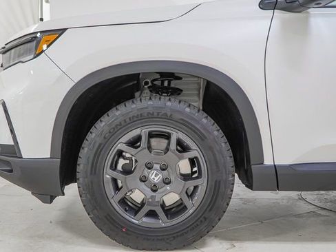 New 2025 Honda Pilot TrailSport image 20