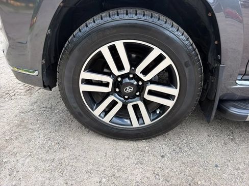 Used 2018 Toyota 4Runner Limited AWD/4WD image 32