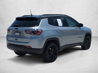 Used 2023 Jeep Compass Latitude w/ Convenience Group AWD/4WD video 3