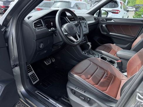 Used 2023 Volkswagen Tiguan SEL R-Line AWD/4WD image 21