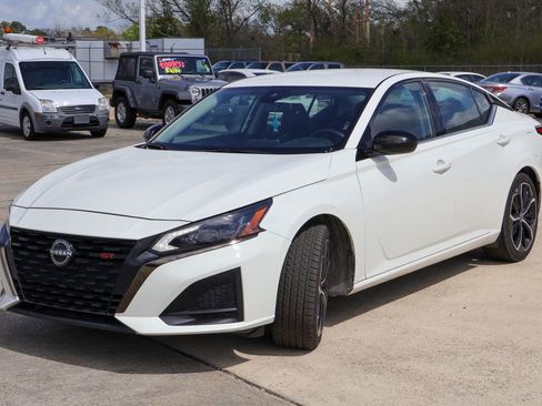 Used 2024 Nissan Altima 2.5 SR image 22