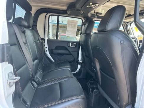 Used 2022 Jeep Gladiator Overland AWD/4WD image 32