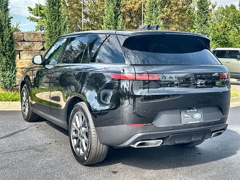 Used 2025 Land Rover Range Rover Sport SE image 5