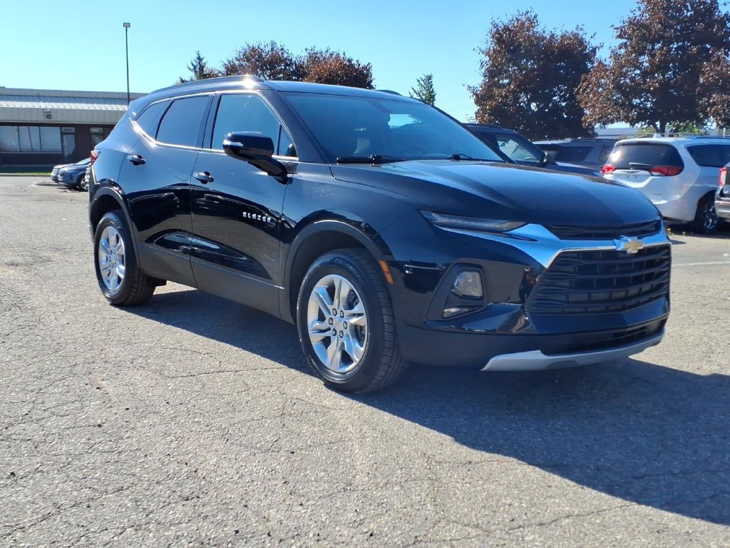 Used 2020 Chevrolet Blazer LT FWD image 2