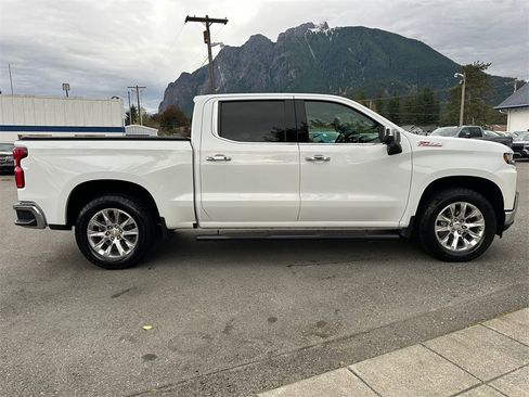Used 2019 Chevrolet Silverado 1500 LTZ w/ LTZ Premium Package image 5