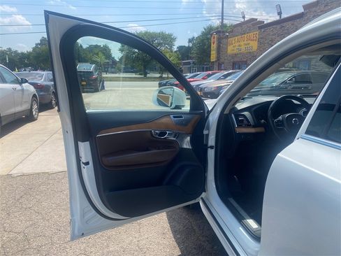 Used 2019 Volvo XC90 T6 Inscription w/ Luxury Package image 33