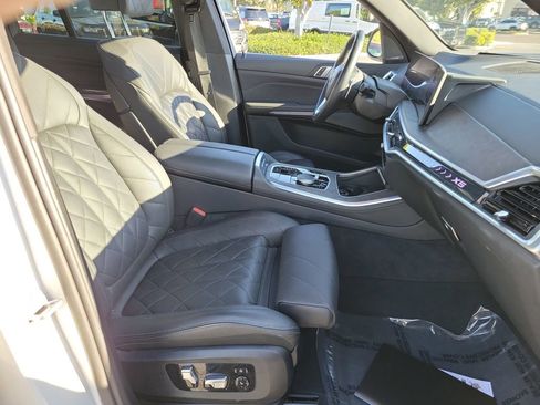 Used 2024 BMW X5 sDrive40i image 14