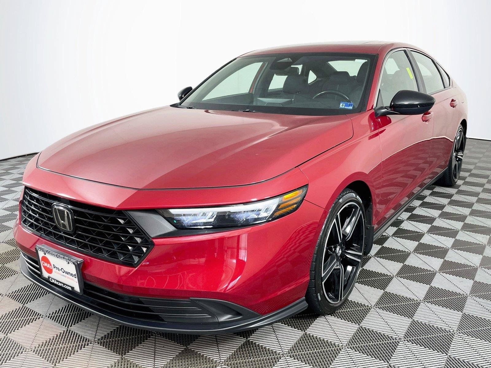 Used 2025 Honda Accord Sport image 3