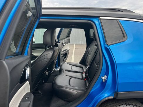 Used 2025 Jeep Compass Limited AWD/4WD image 27