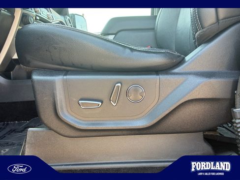 Used 2018 Ford F150 Lariat w/ Equipment Group 502A Luxury AWD/4WD image 14