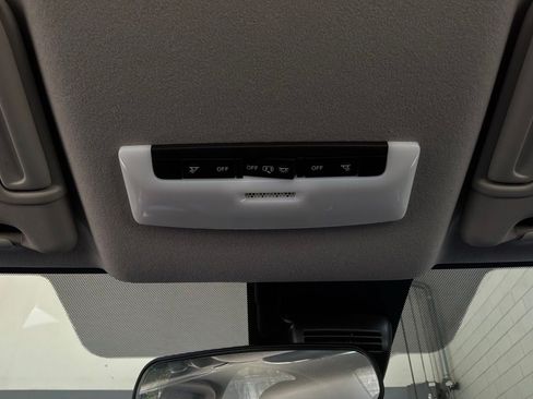 Used 2025 Nissan Versa SV FWD image 16