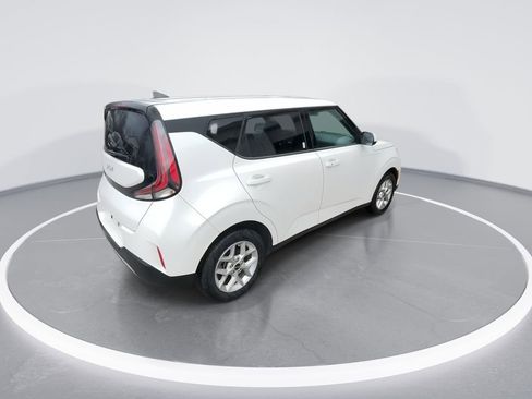Used 2023 Kia Soul S image 8