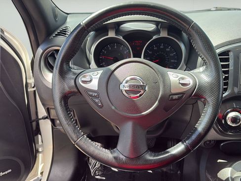 Used 2014 Nissan Juke SL AWD/4WD image 13